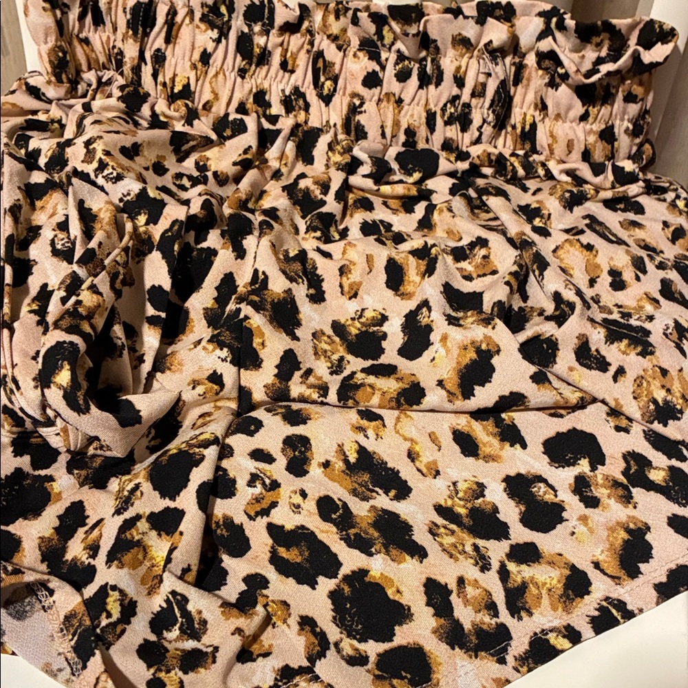 Leopard Print Lularoe slinky paper bag shorts with belt